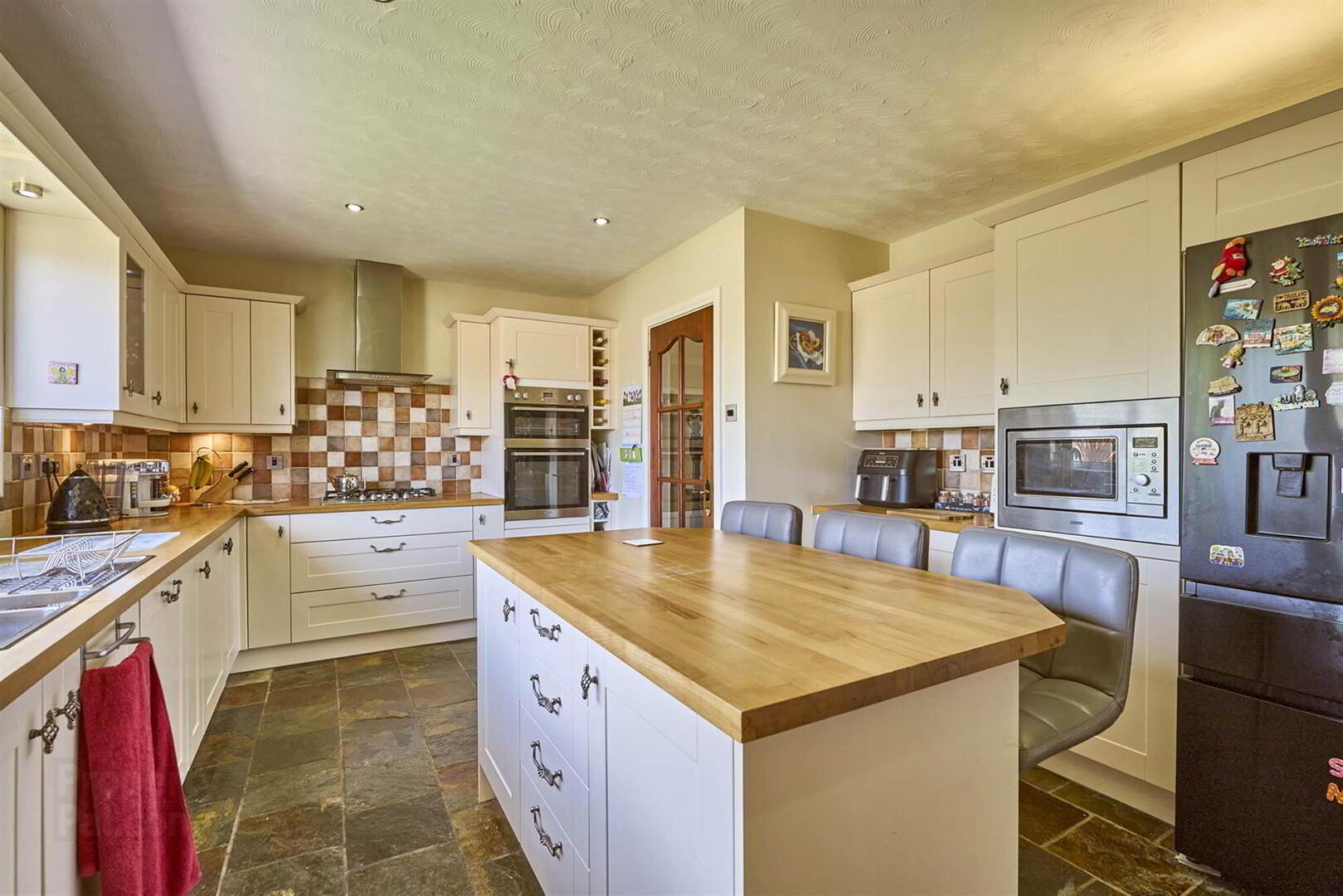 6 Hawe Court 9 of 24