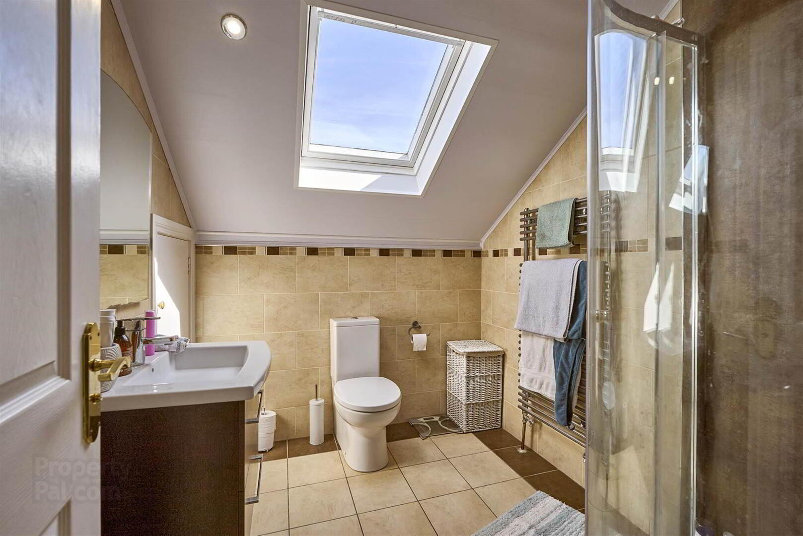 6 Hawe Court 19 of 24