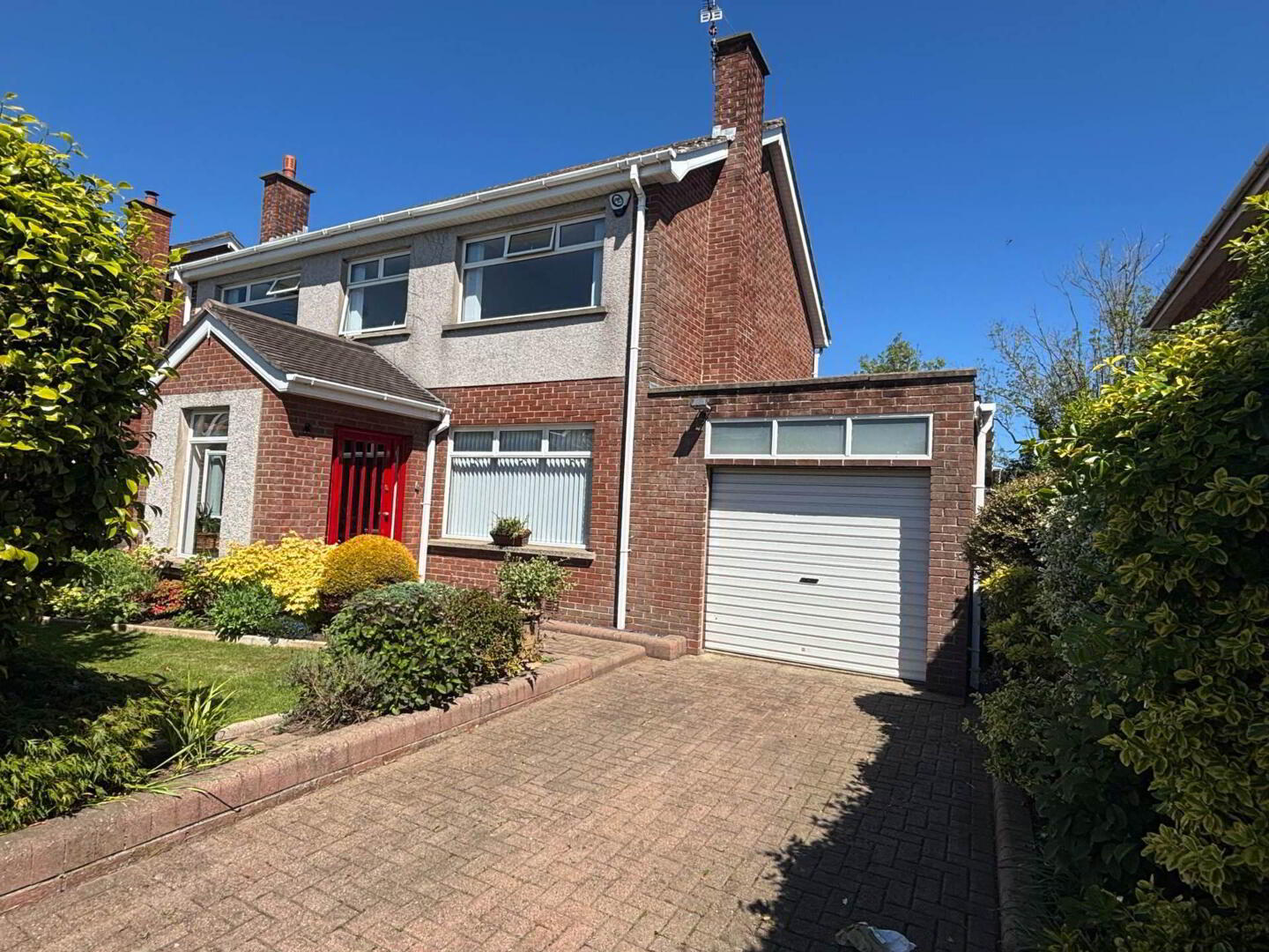 51 Downshire Gardens 1 of 33