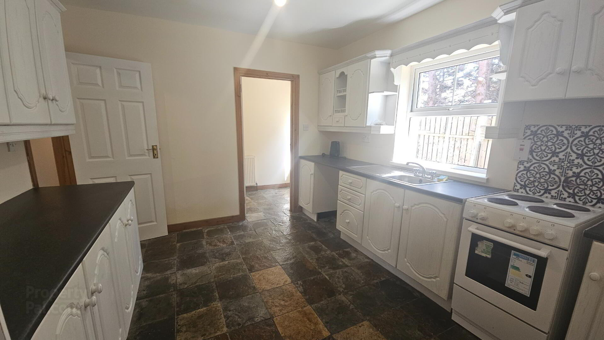 Greenes Homes, No.2 Ardsbeg, Gortahork 4 of 15