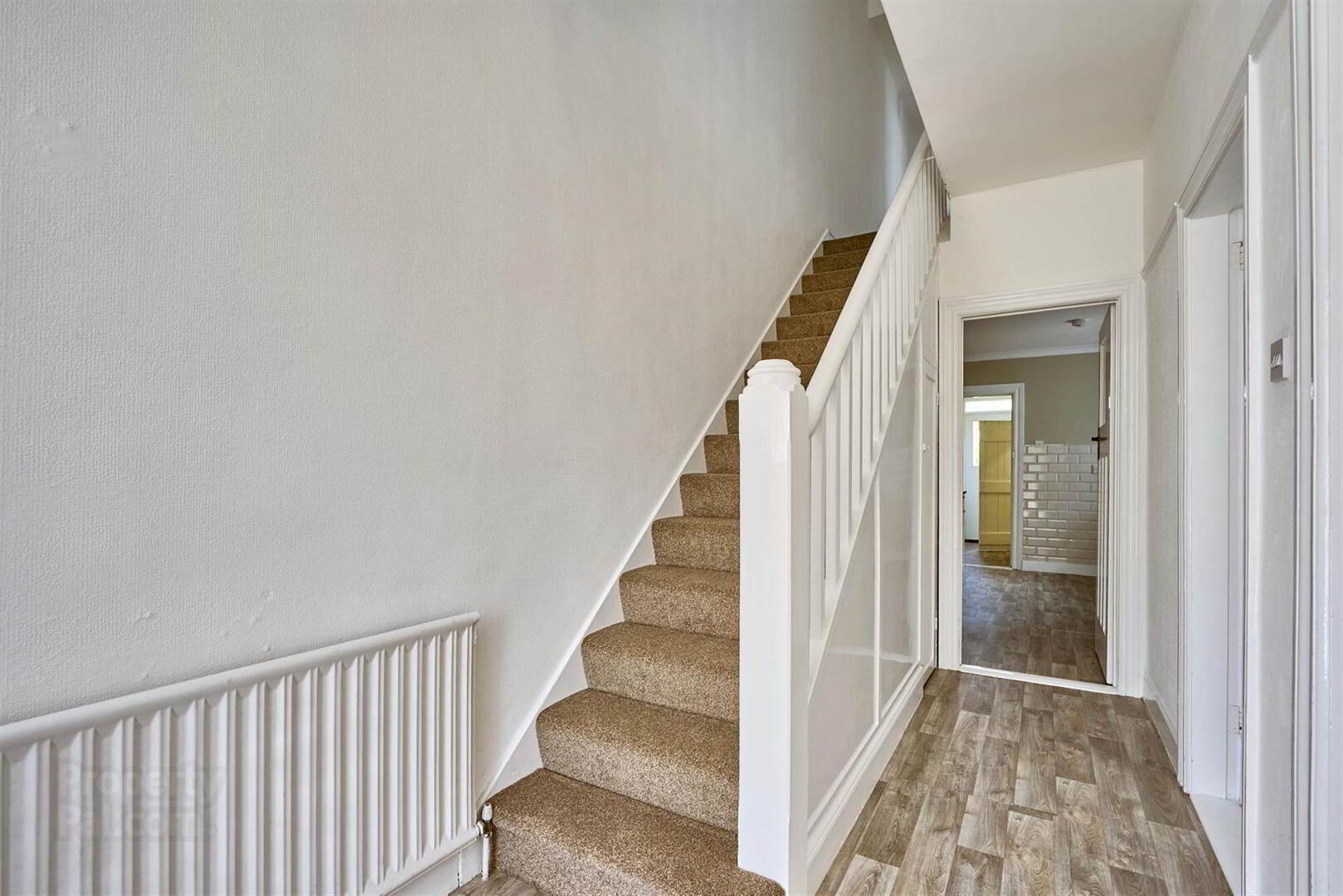 25 Sandringham Drive 3 of 14