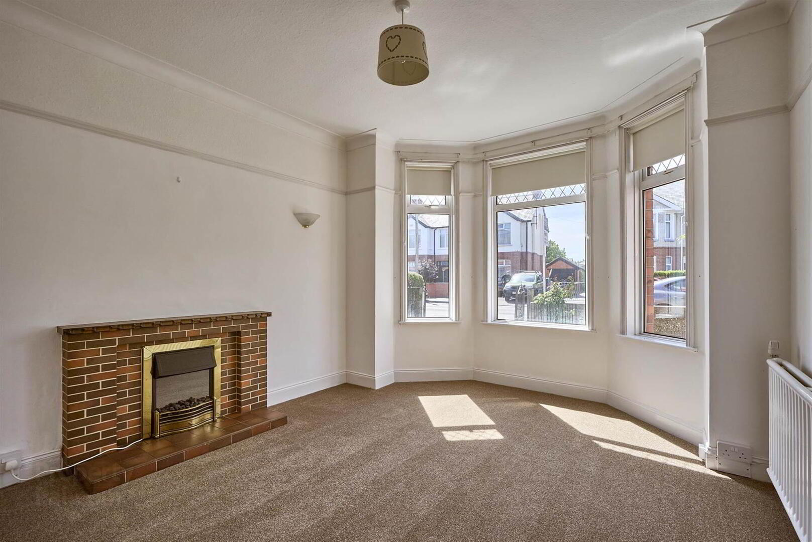 25 Sandringham Drive 4 of 14