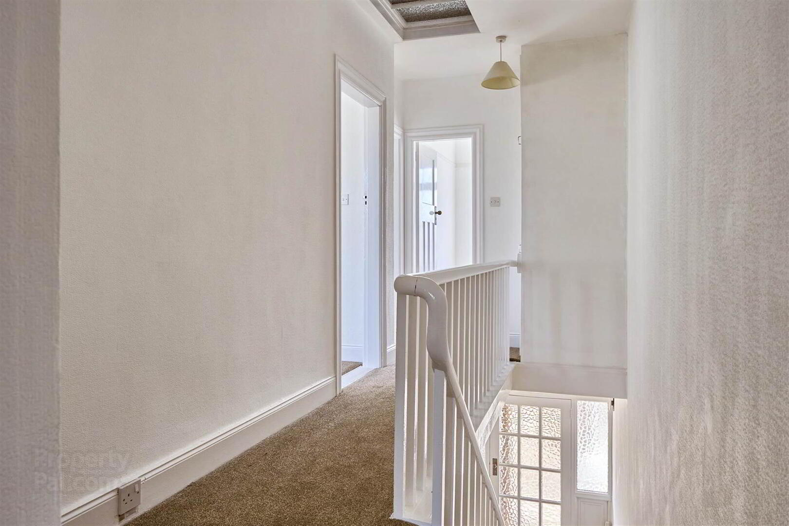 25 Sandringham Drive 8 of 14