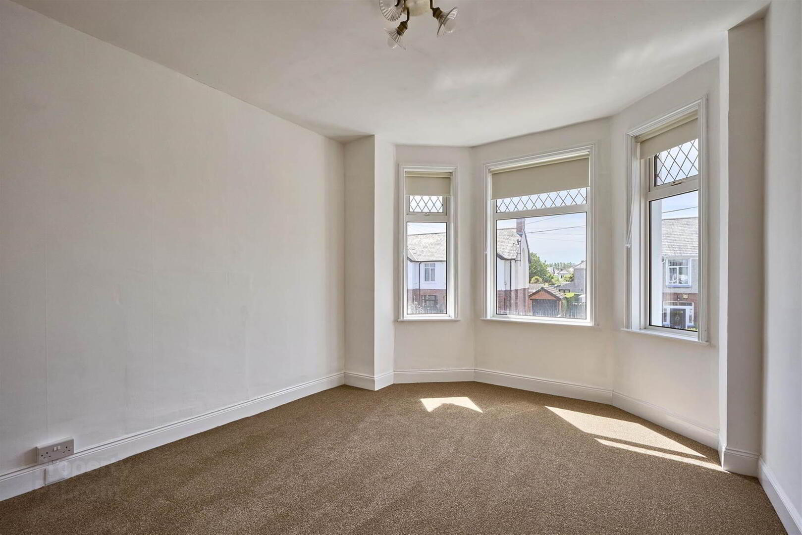 25 Sandringham Drive 10 of 14