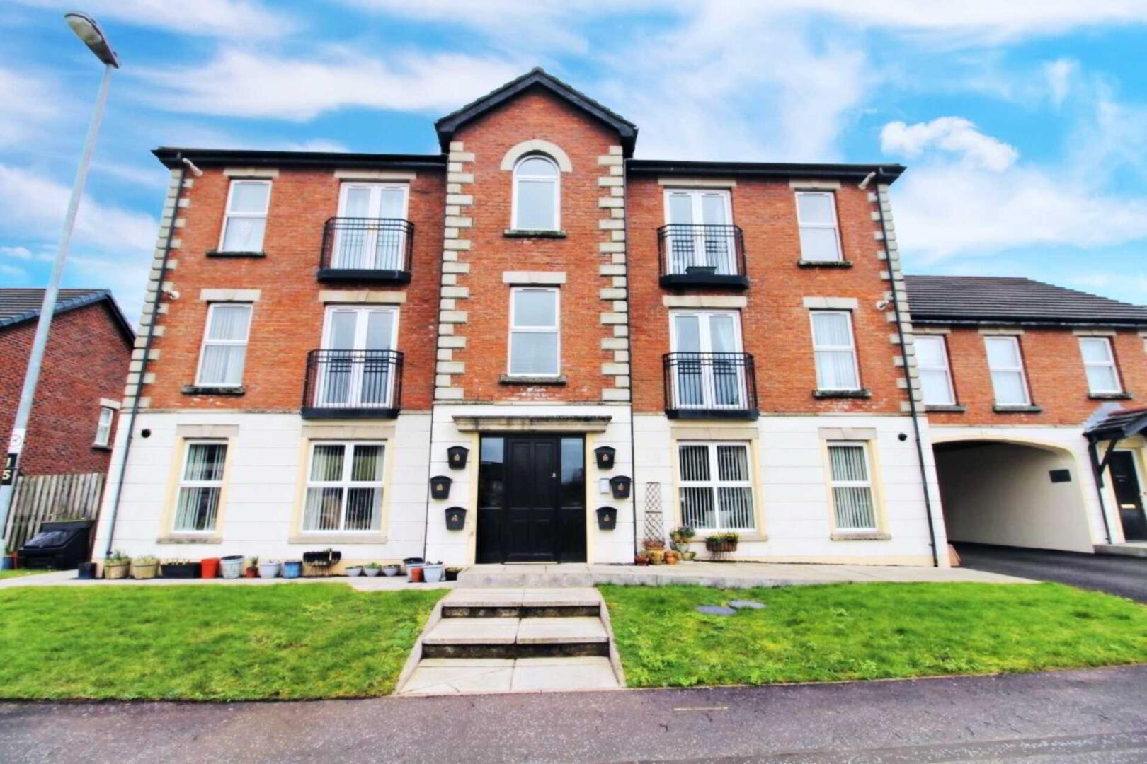 42 Sixmile Manor 1 of 9