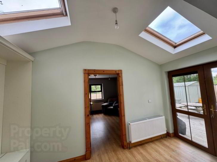 No. 51 Daisyhill Manor 9 of 20