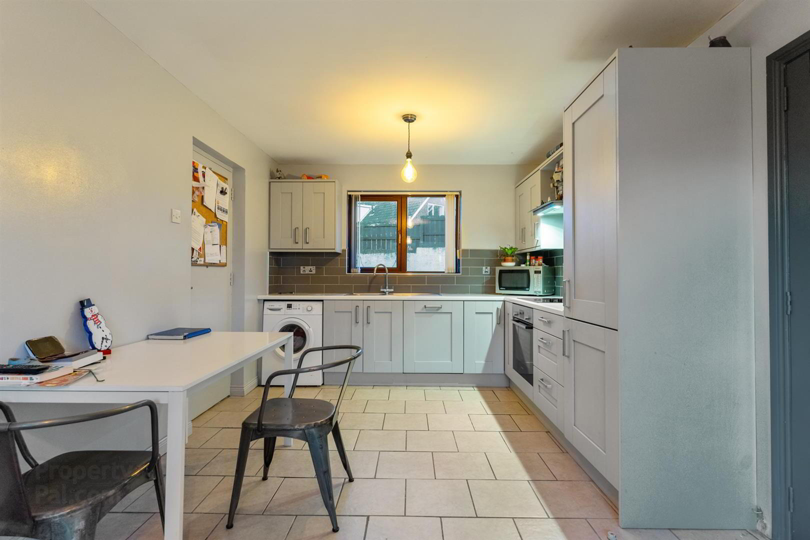 16 Binnian Court 10 of 24