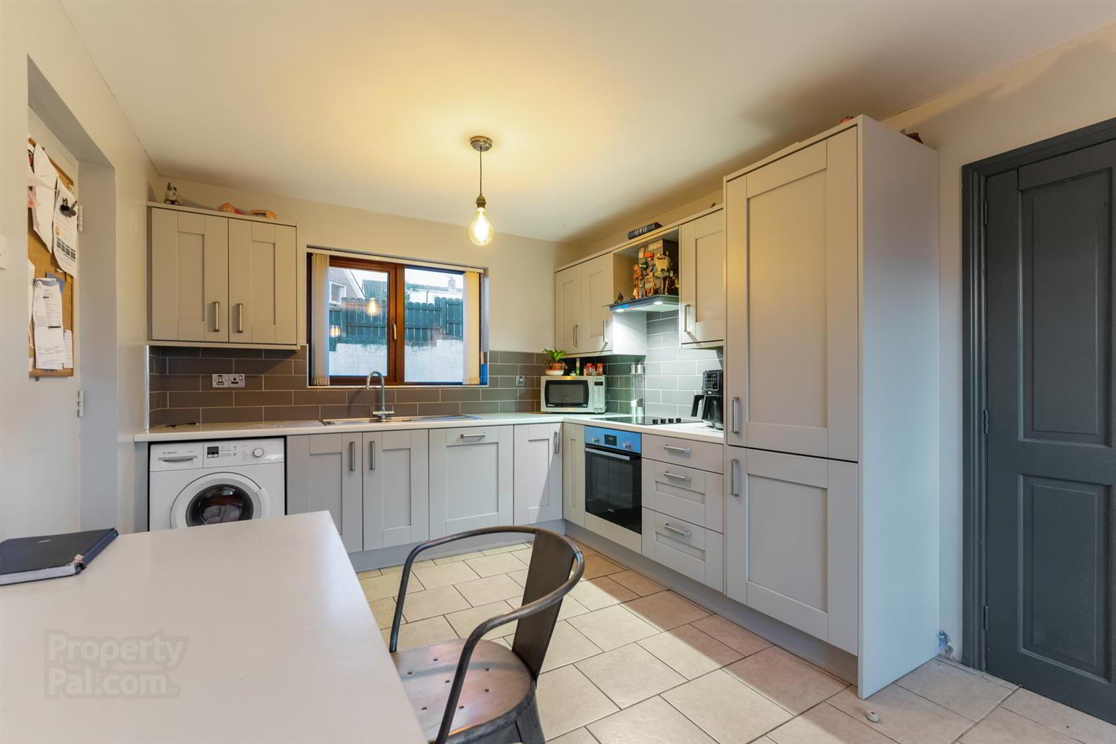 16 Binnian Court 11 of 24