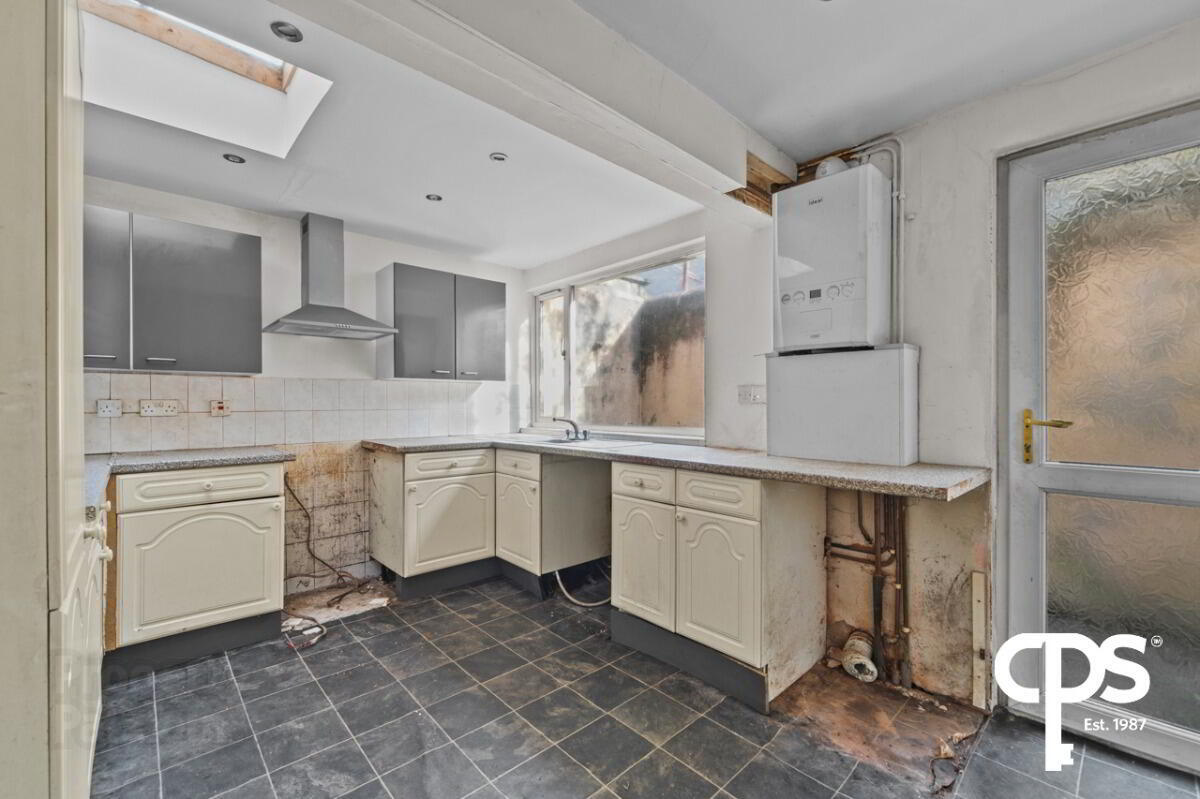 86 Dunraven Avenue 7 of 15