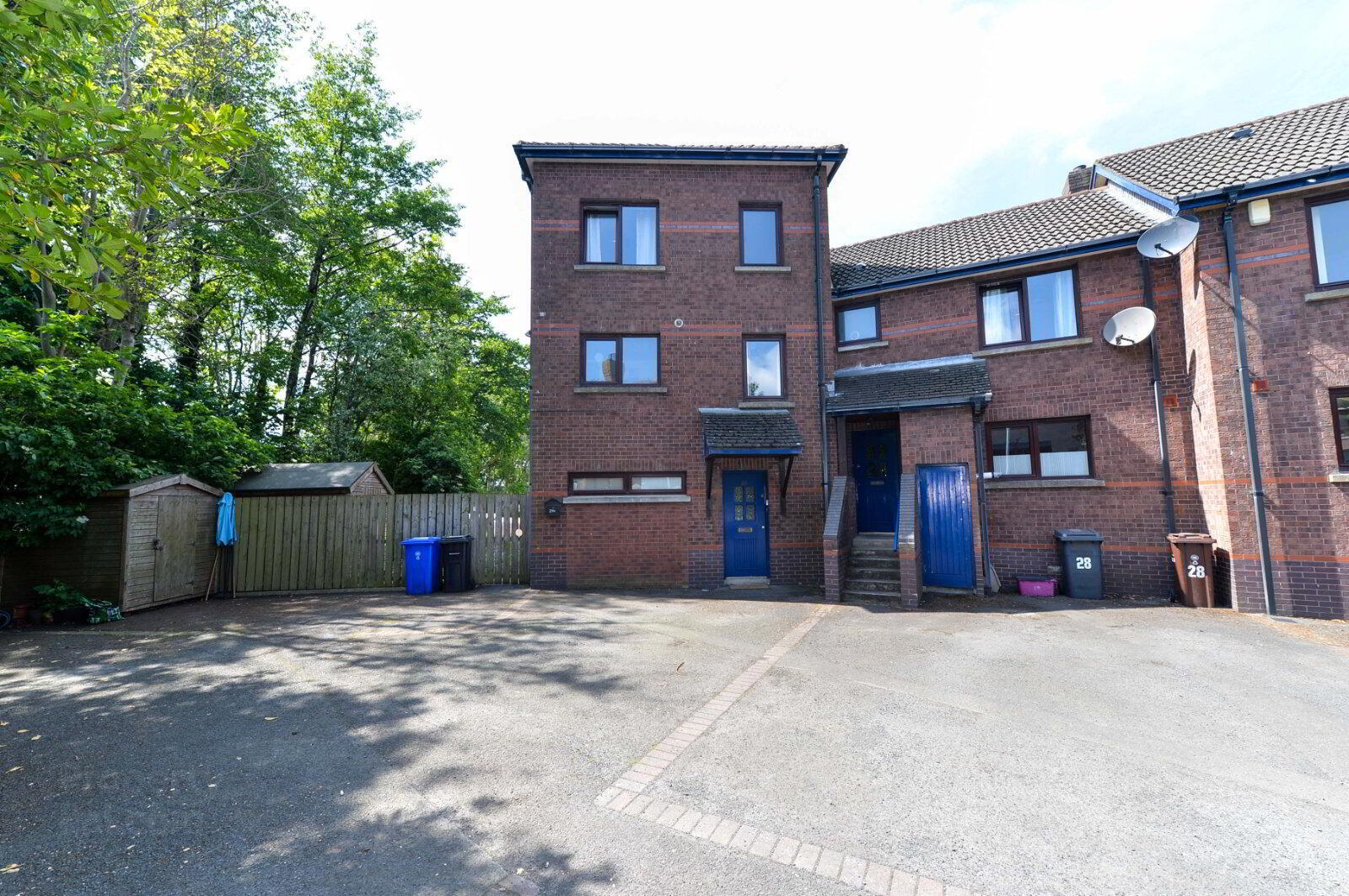 29 Ravenhill Reach 1 of 12