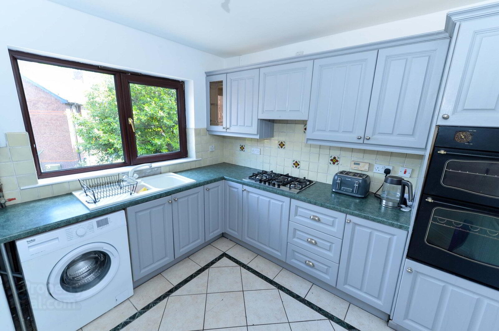 29 Ravenhill Reach 3 of 12