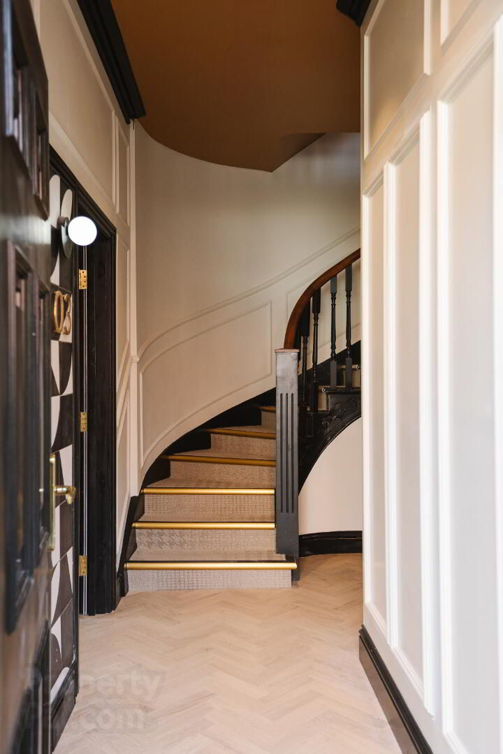Apt 7, 5 Eglantine Place 4 of 16