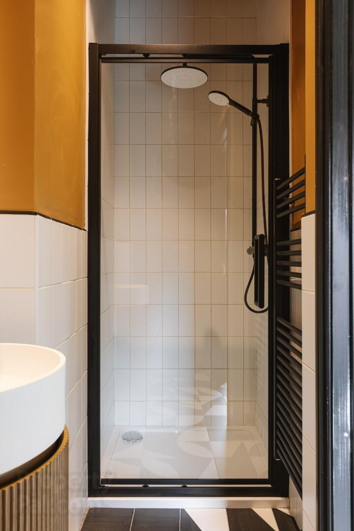 Apt 7, 5 Eglantine Place 11 of 16