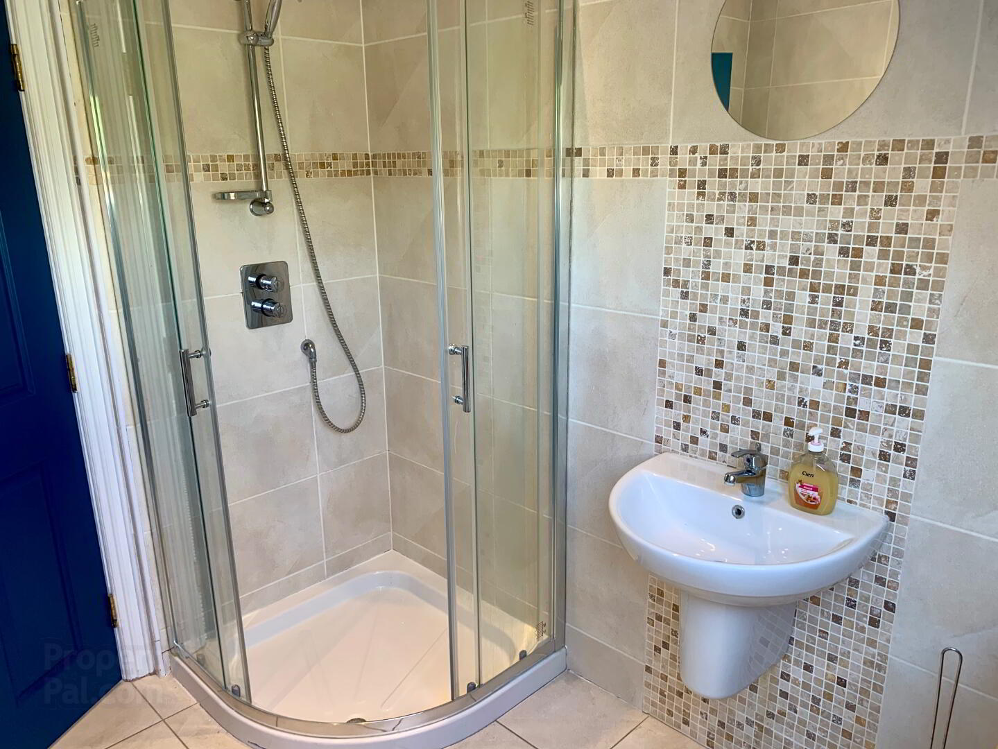 101 Alexandra Park 24 of 37