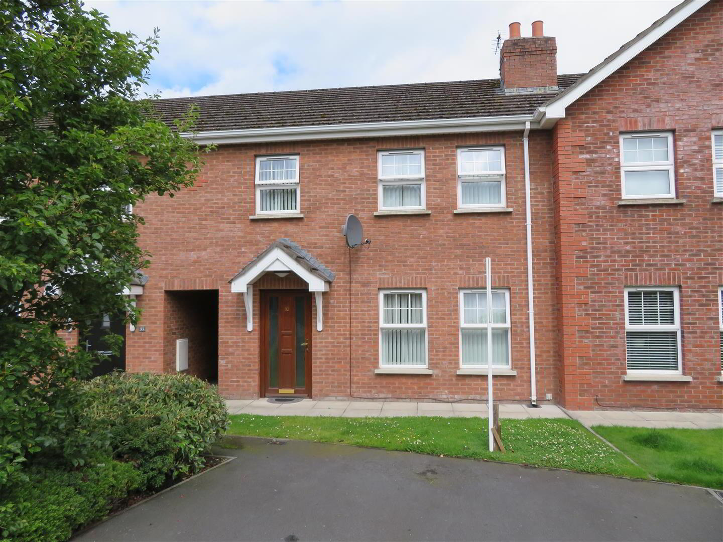 32 Windsor Hill 1 of 14