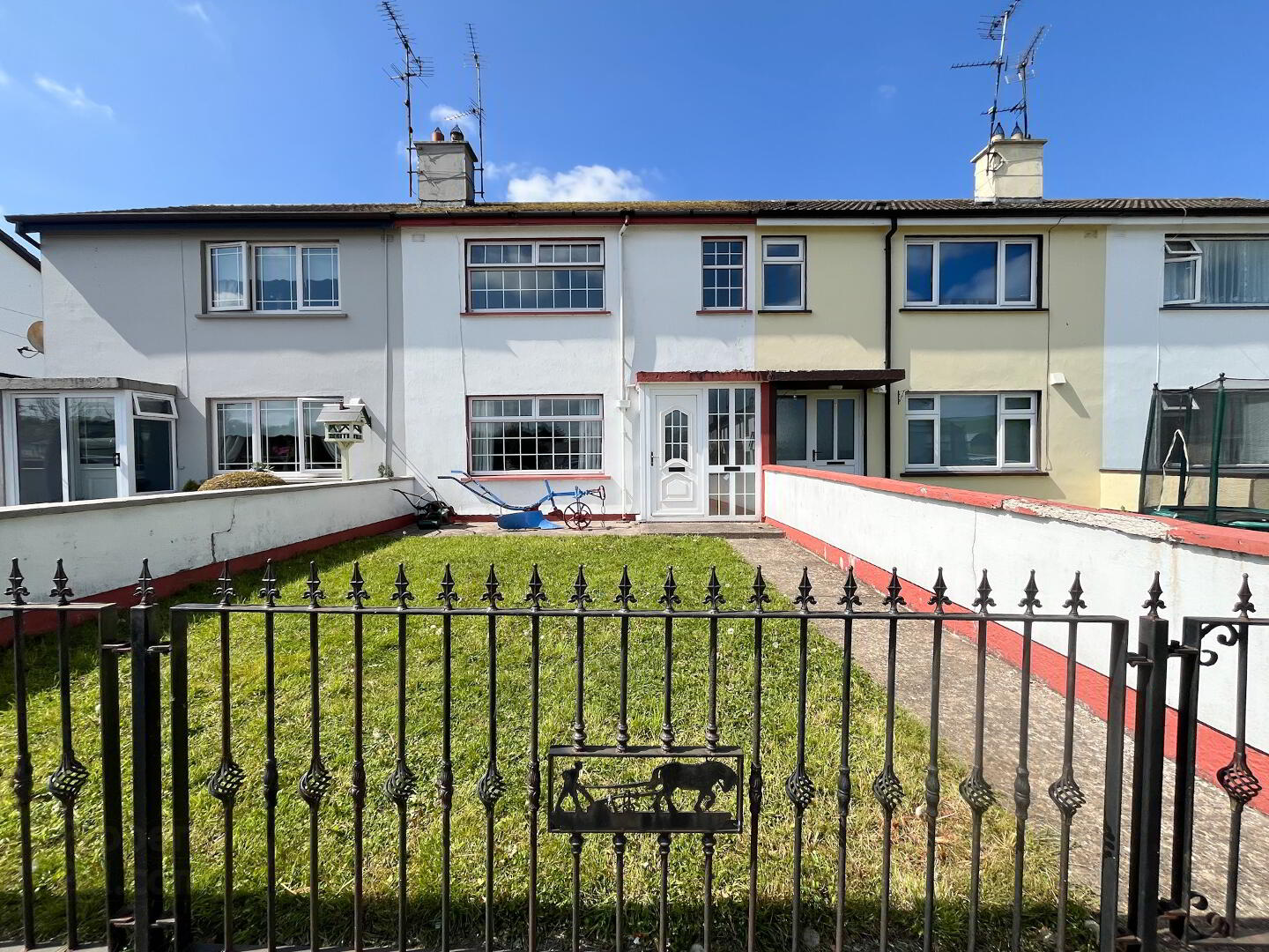 6 Cabra 1 of 11