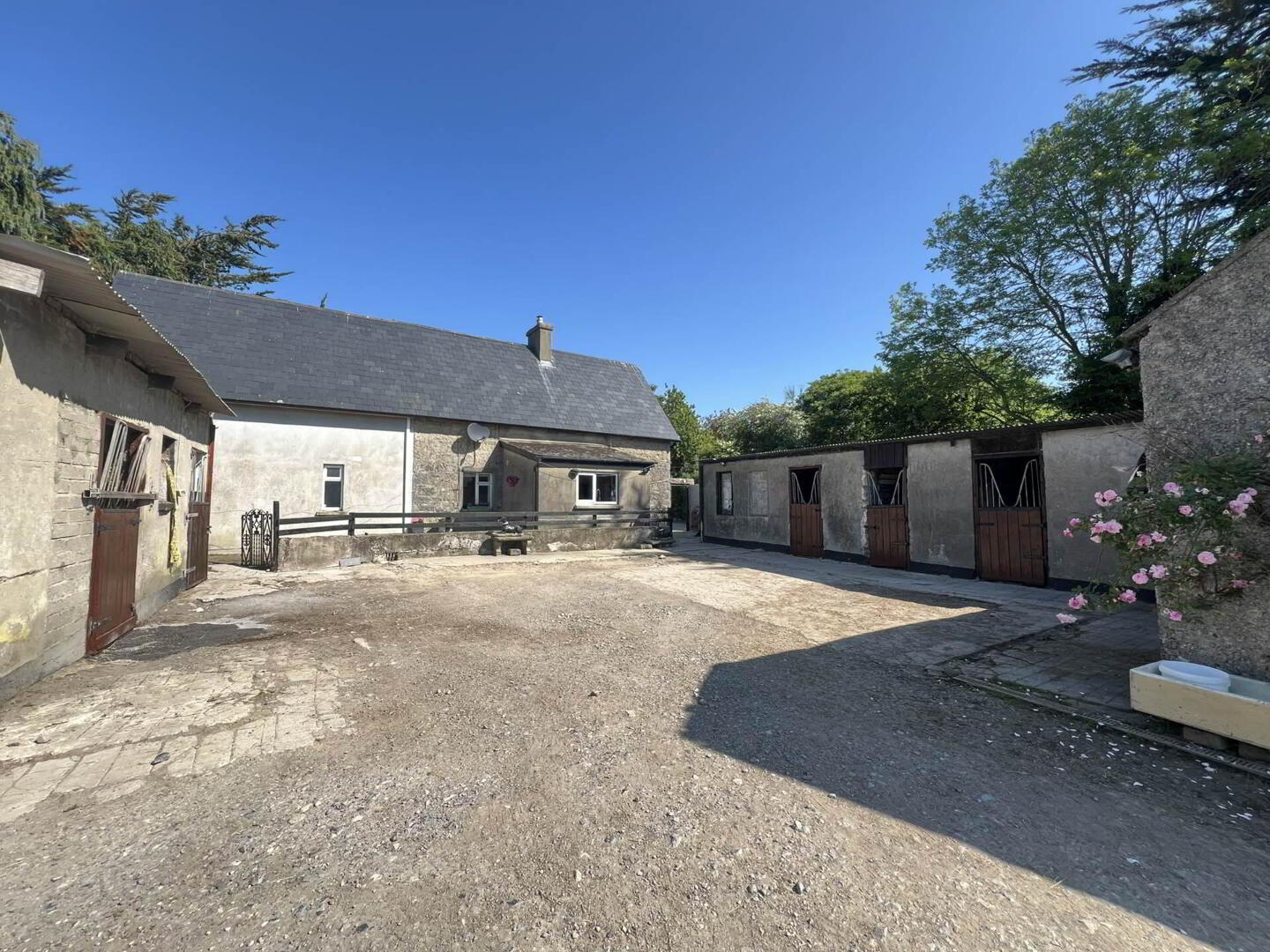 property description image