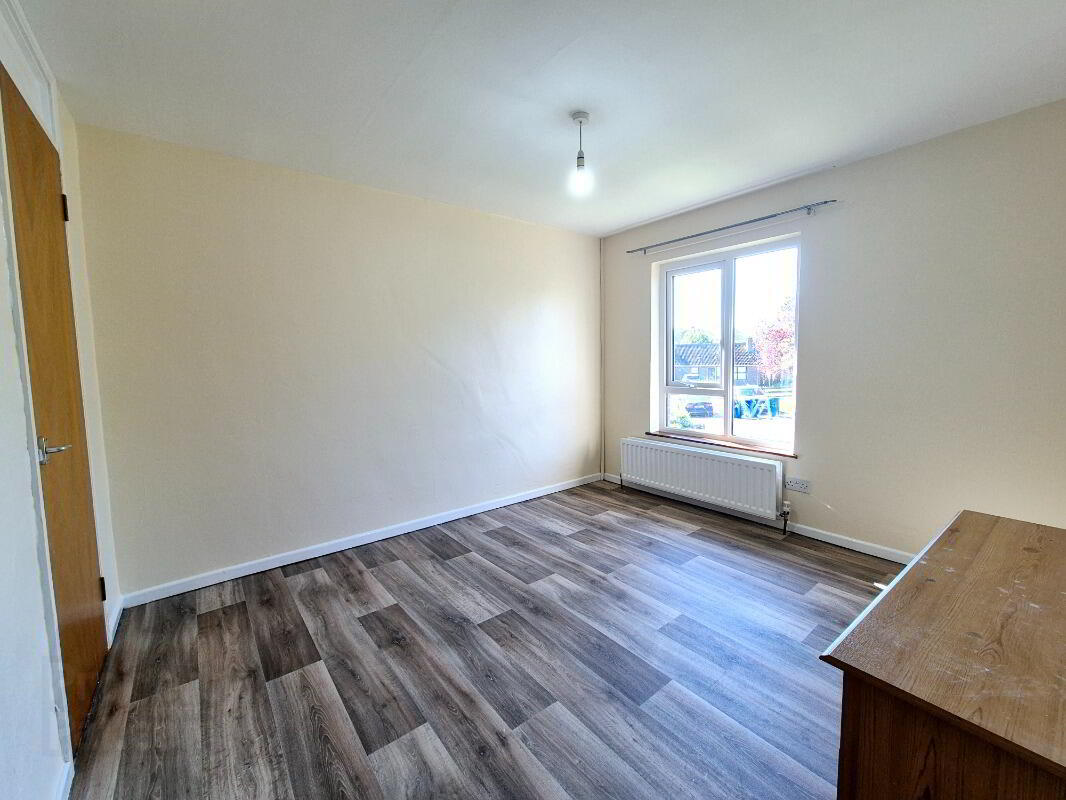 15 Springwell Drive 4 of 6