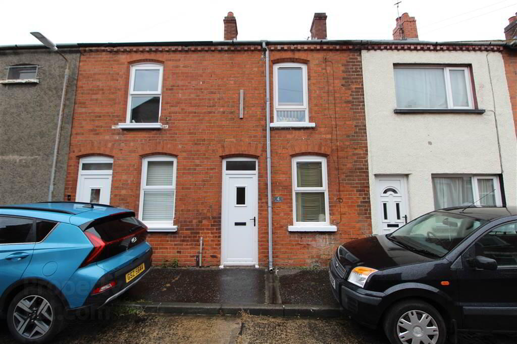 4 Brenda Street 1 of 8