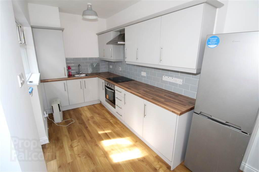 4 Brenda Street 5 of 8
