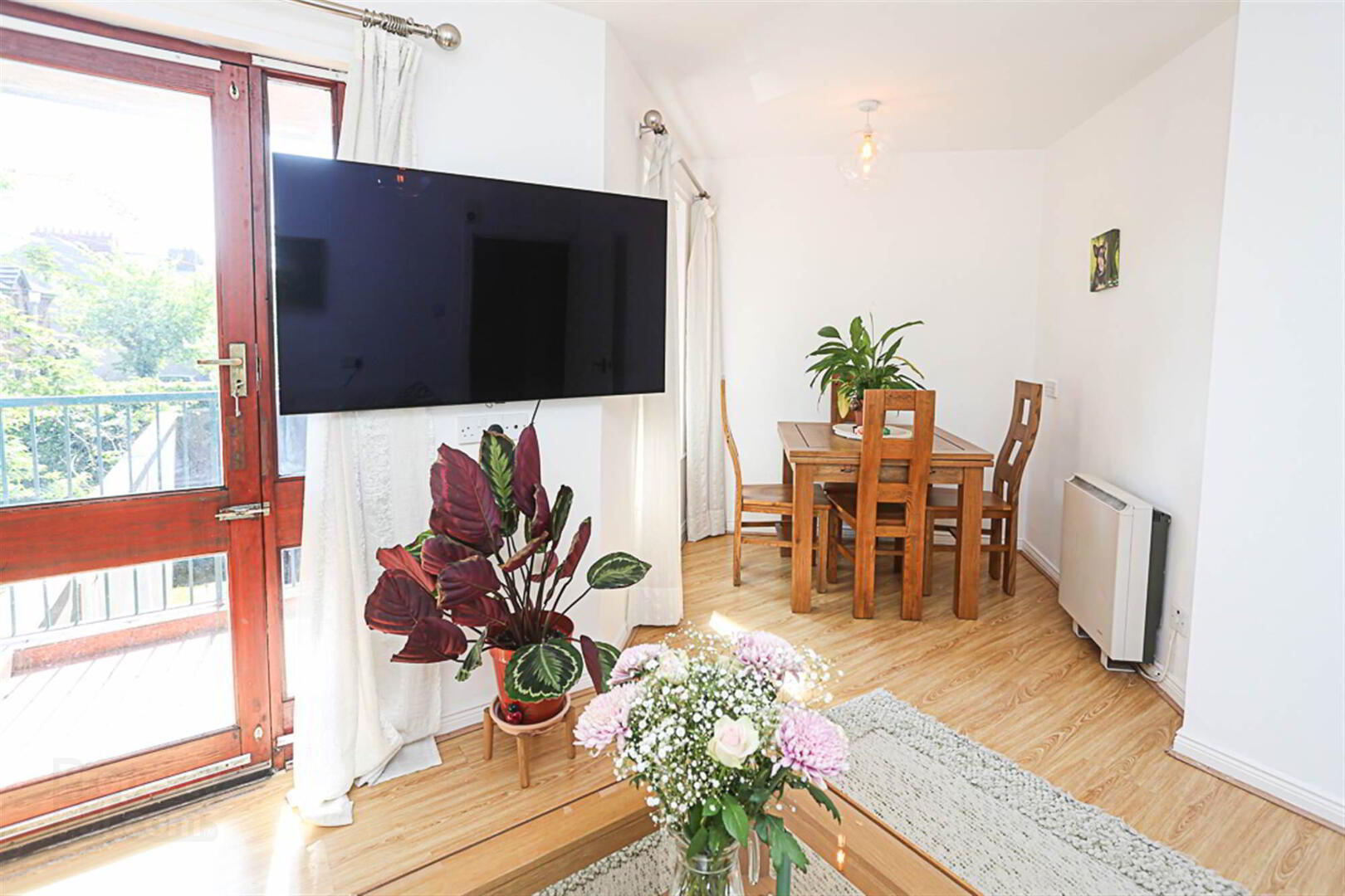 3 O'Neills Place 5 of 24