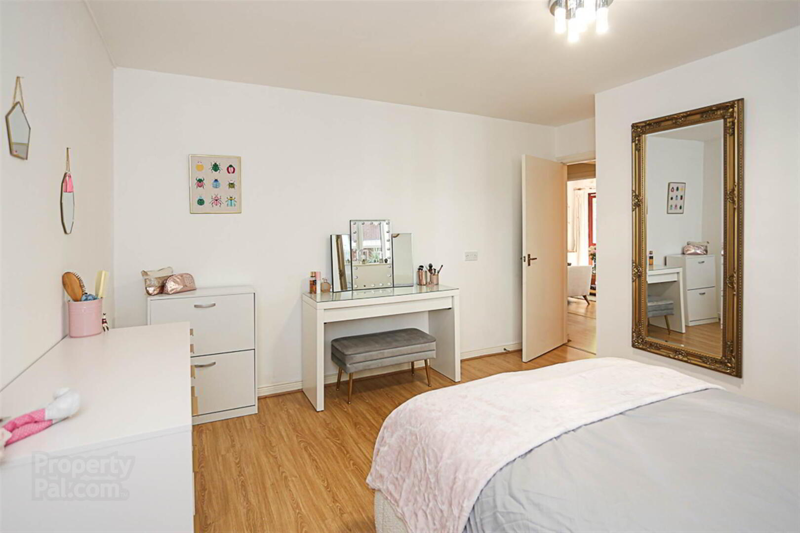 3 O'Neills Place 13 of 24