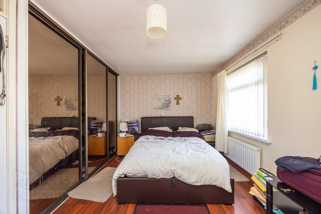 92 Hornbeam Road 8 of 16