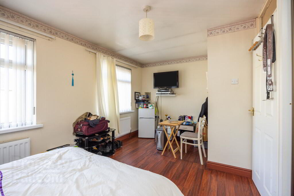 92 Hornbeam Road 9 of 16