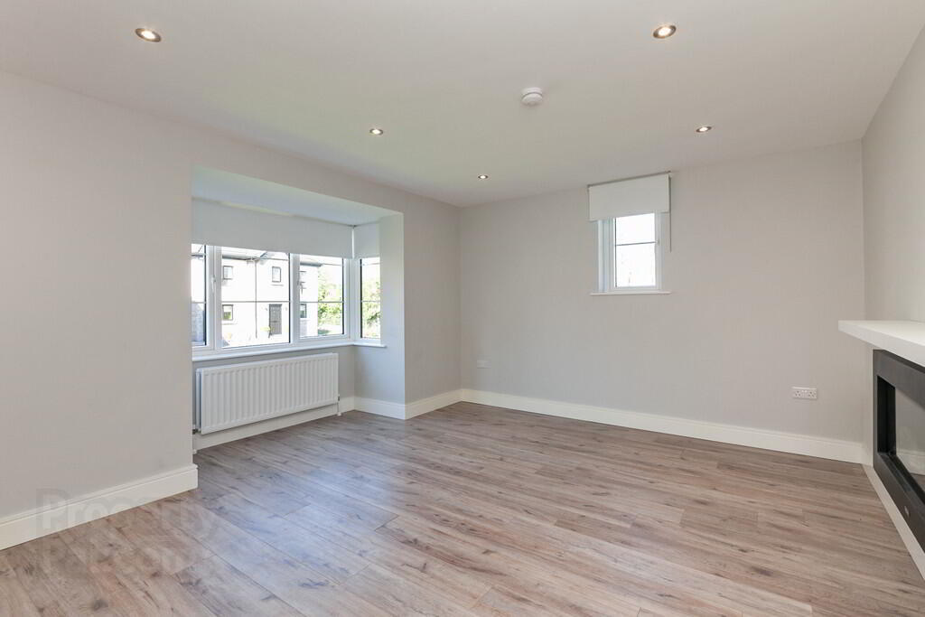 12 Glen Manor Avenue 4 of 27