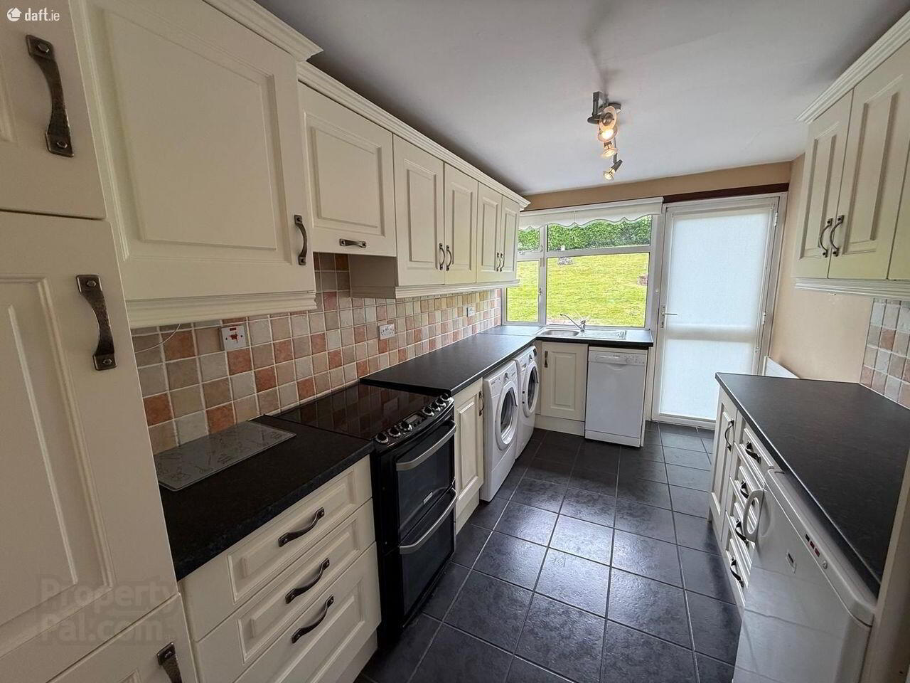 25 Calderwood Court 11 of 22