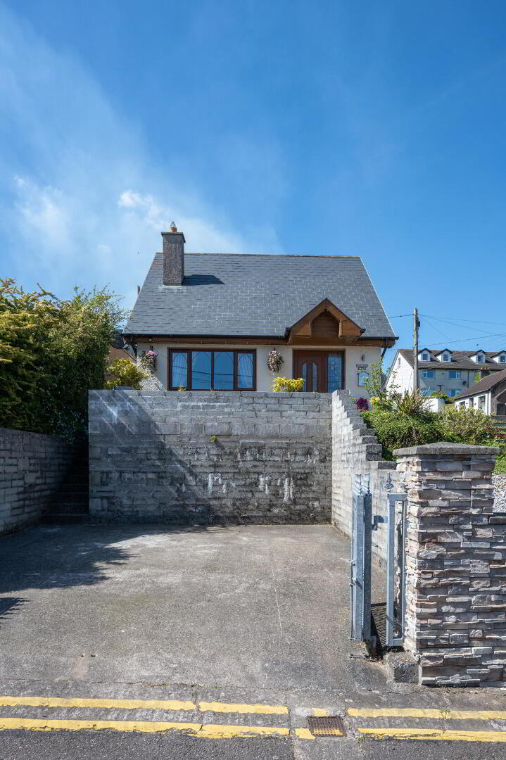 Shandon View, 41a Fairhill 1 of 13