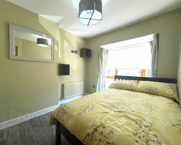 Broadfield Manor 1 of 8