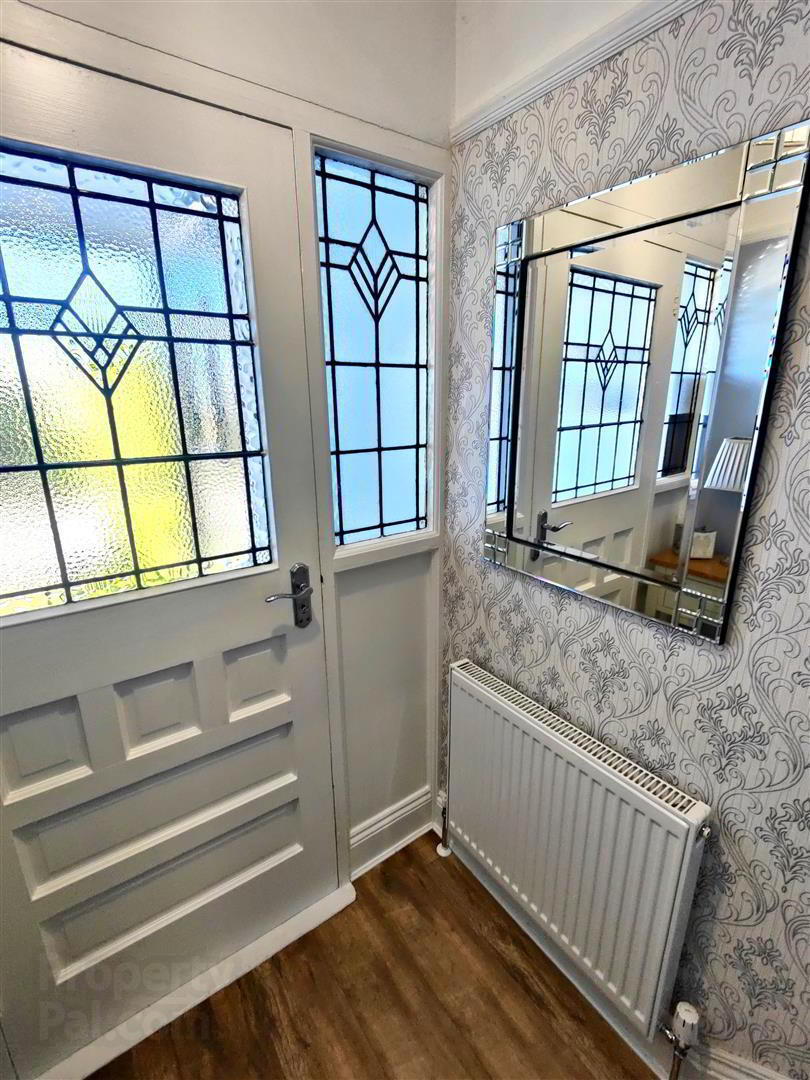988 Crumlin Road 5 of 32