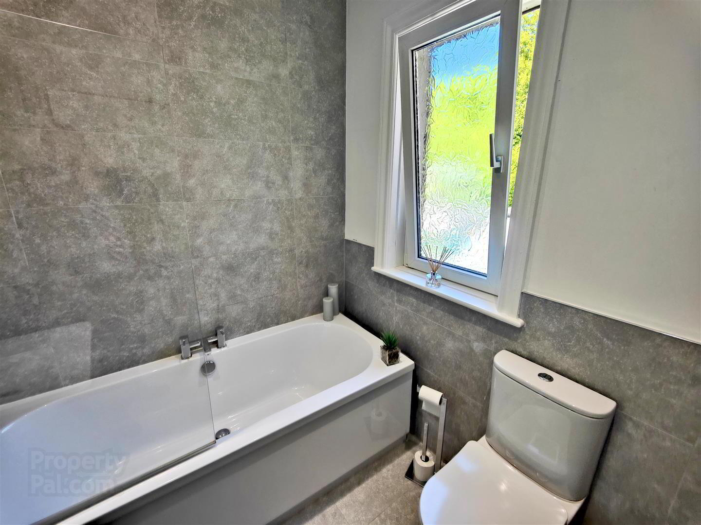 988 Crumlin Road 19 of 32