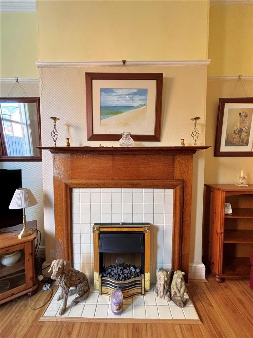 15 Thirlmere Gardens 10 of 31