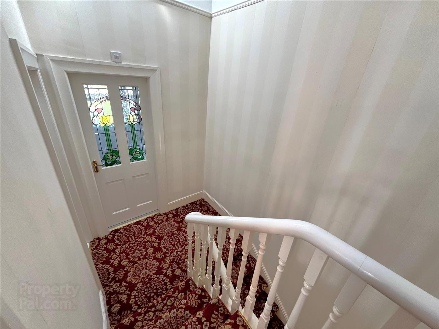 15 Thirlmere Gardens 17 of 31