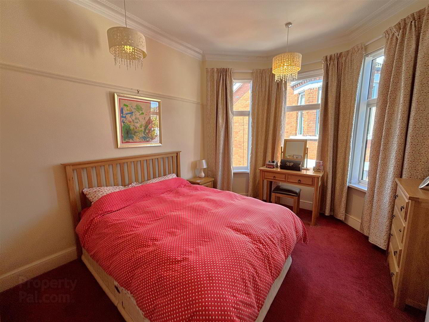 15 Thirlmere Gardens 22 of 31