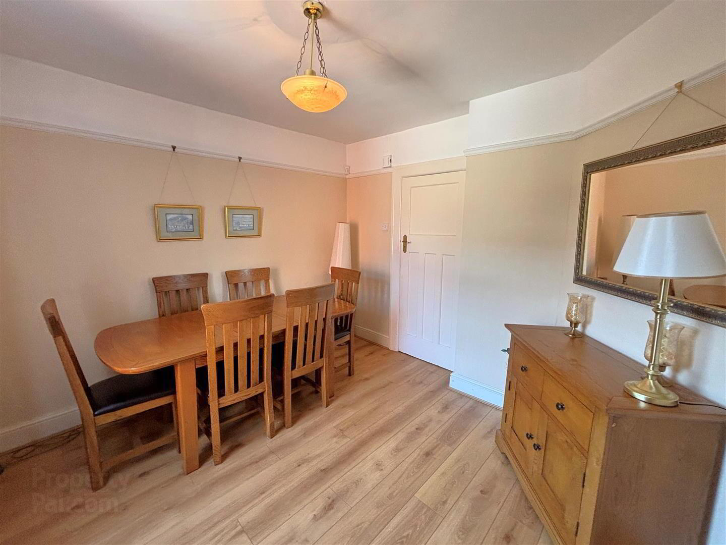 15 Thirlmere Gardens 12 of 31