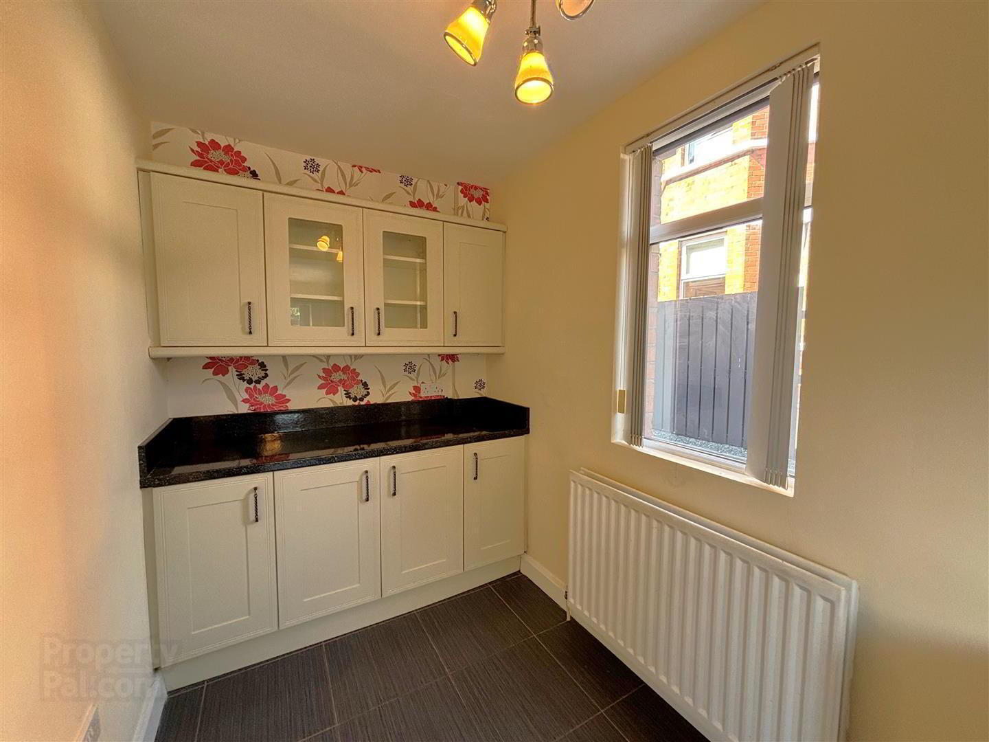 15 Thirlmere Gardens 13 of 31