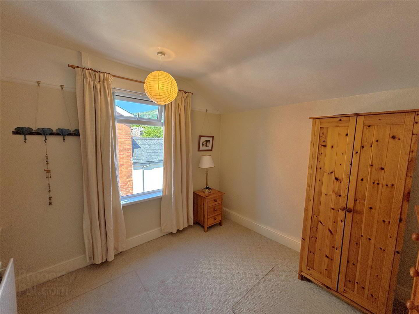 15 Thirlmere Gardens 20 of 31