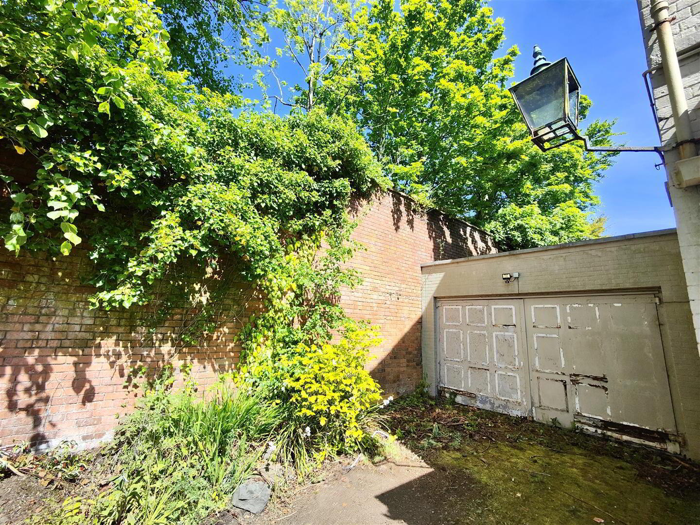 601 Antrim Road 31 of 34