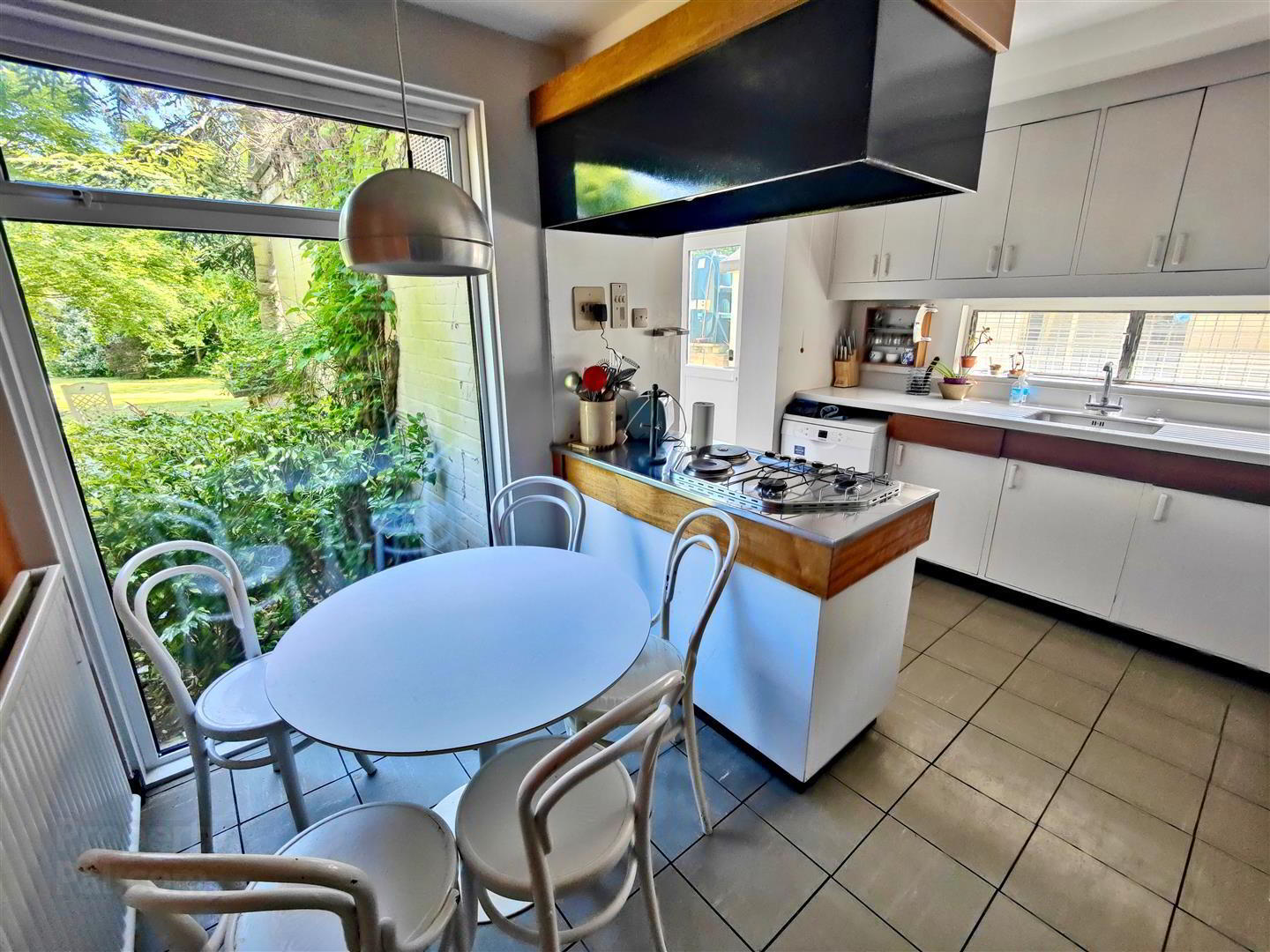 601 Antrim Road 16 of 34