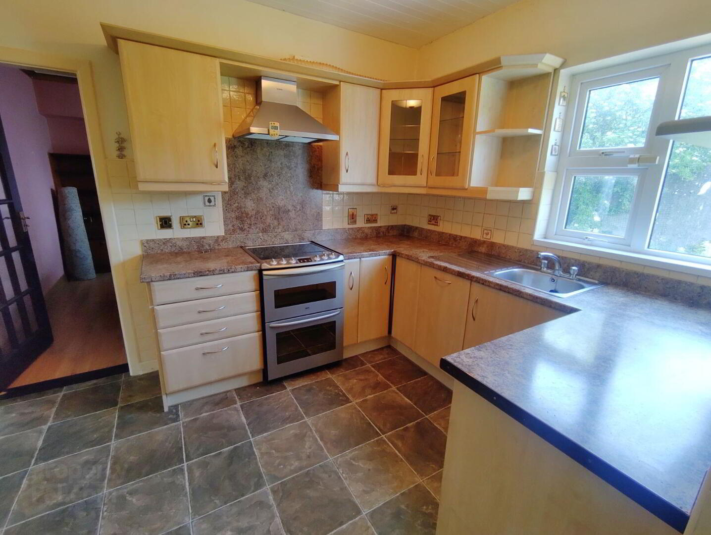 34 Greenfields 8 of 21