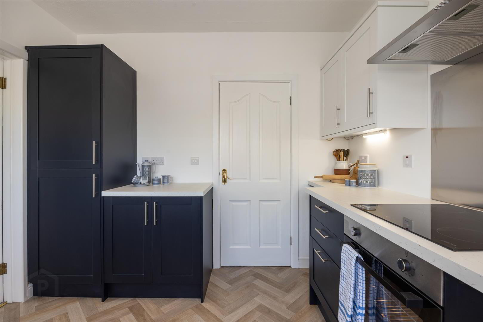 12 Woodford Park East 15 of 26