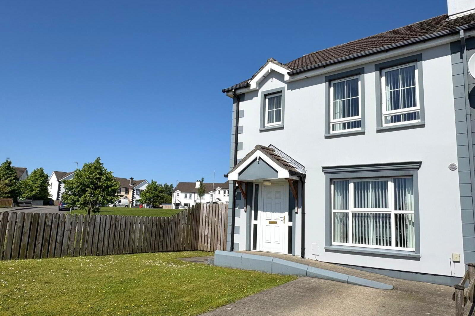 68 Cluain Ard 1 of 33