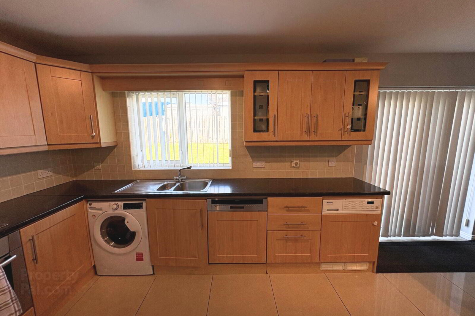 68 Cluain Ard 12 of 33