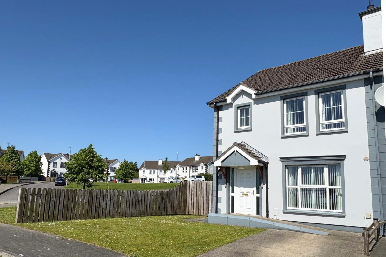 68 Cluain Ard 3 of 33
