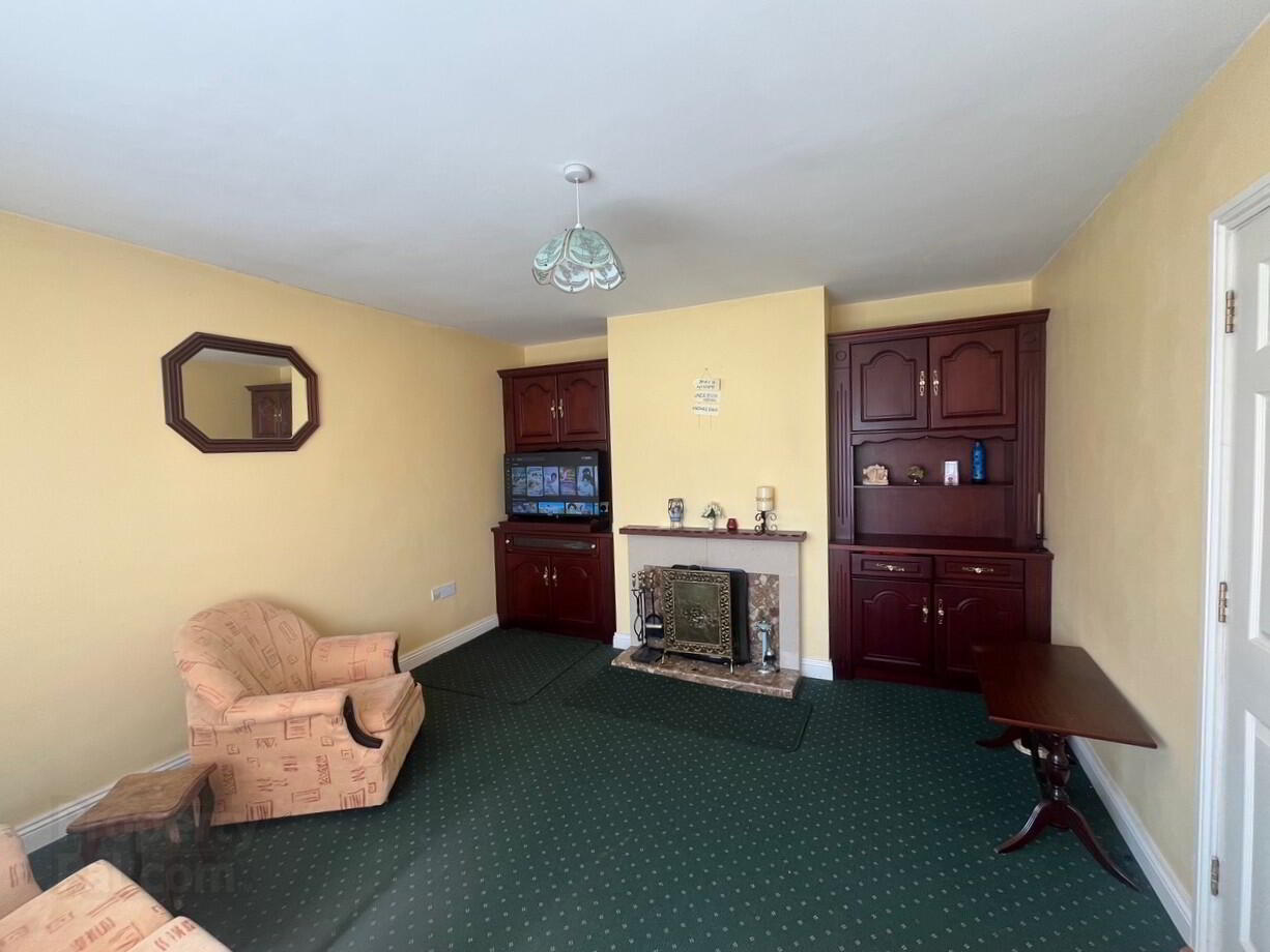 12 Rosebury Court 3 of 14