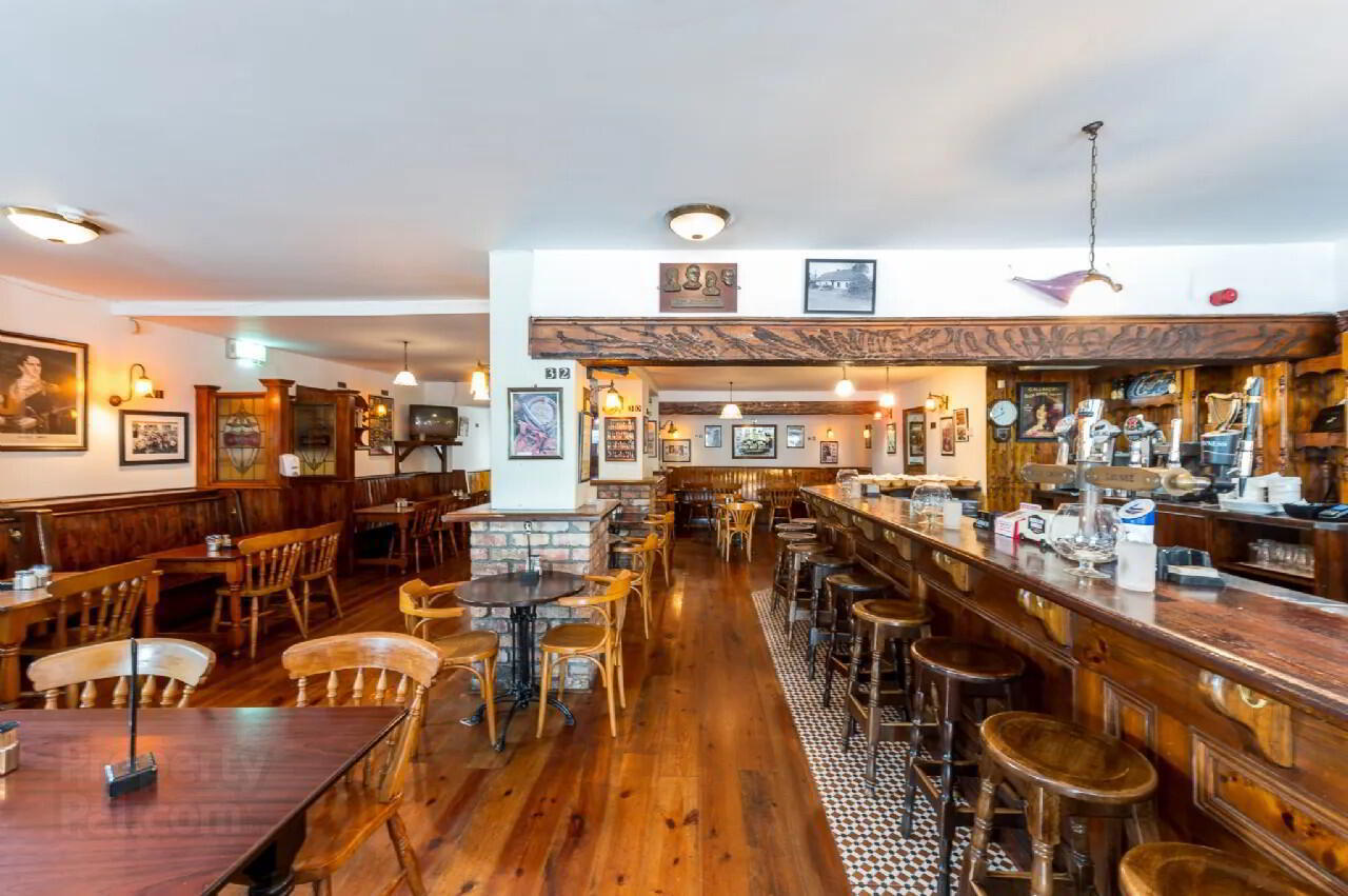 The Holy Cross Bar, & Restaurant 10 of 29