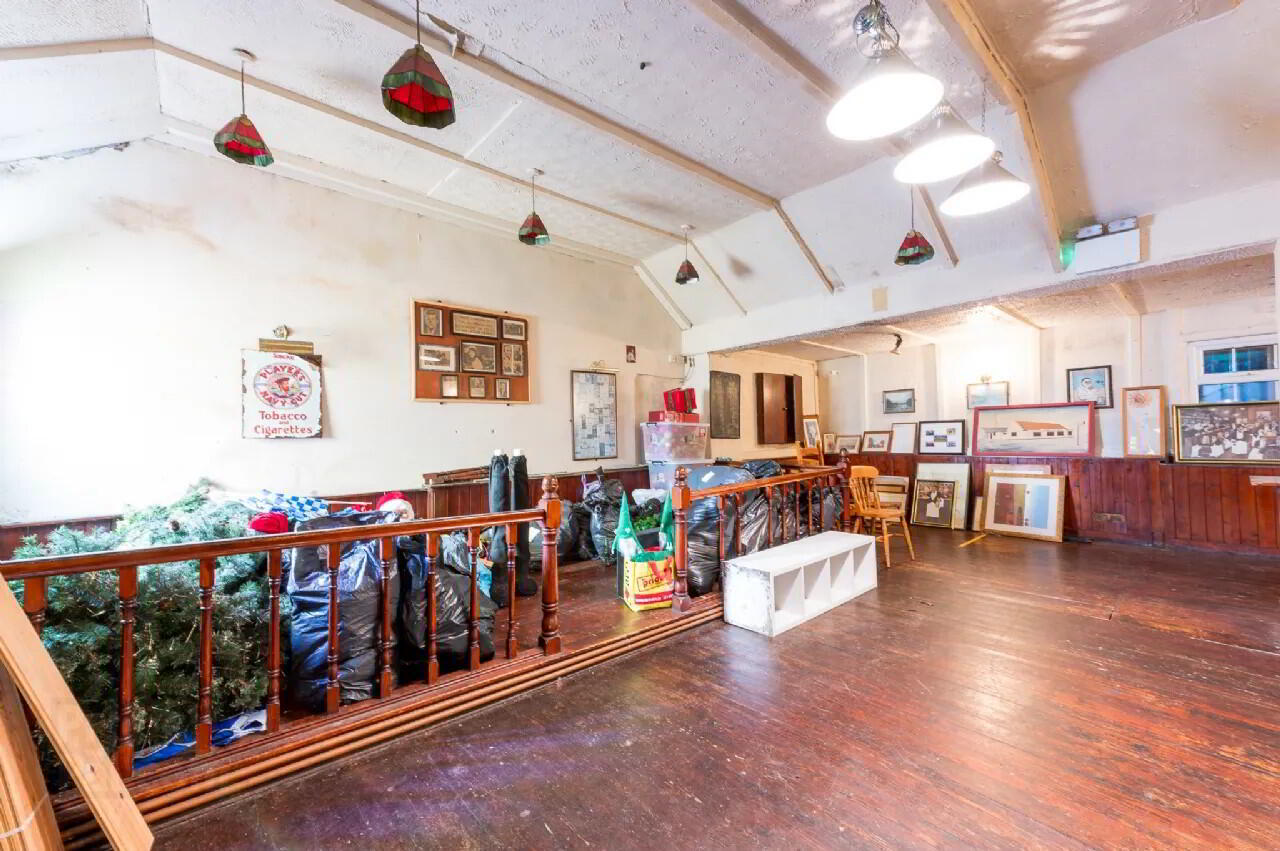 The Holy Cross Bar, & Restaurant 16 of 29